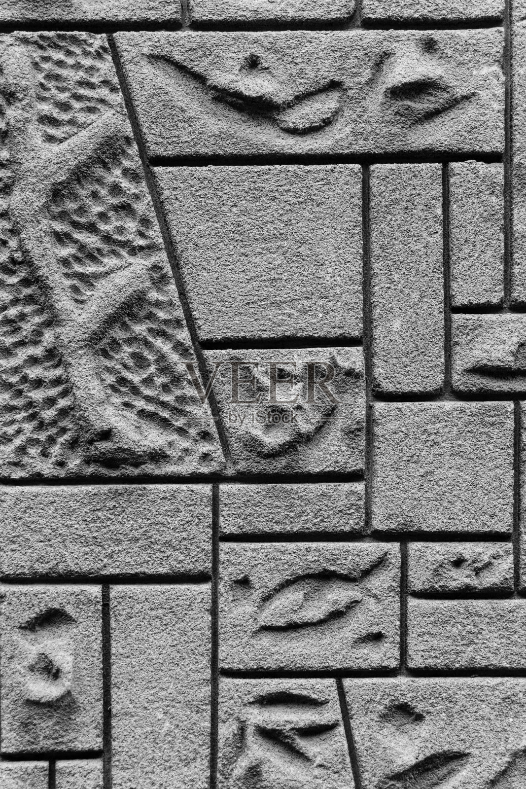 建筑外立面上的装饰画照片摄影图片