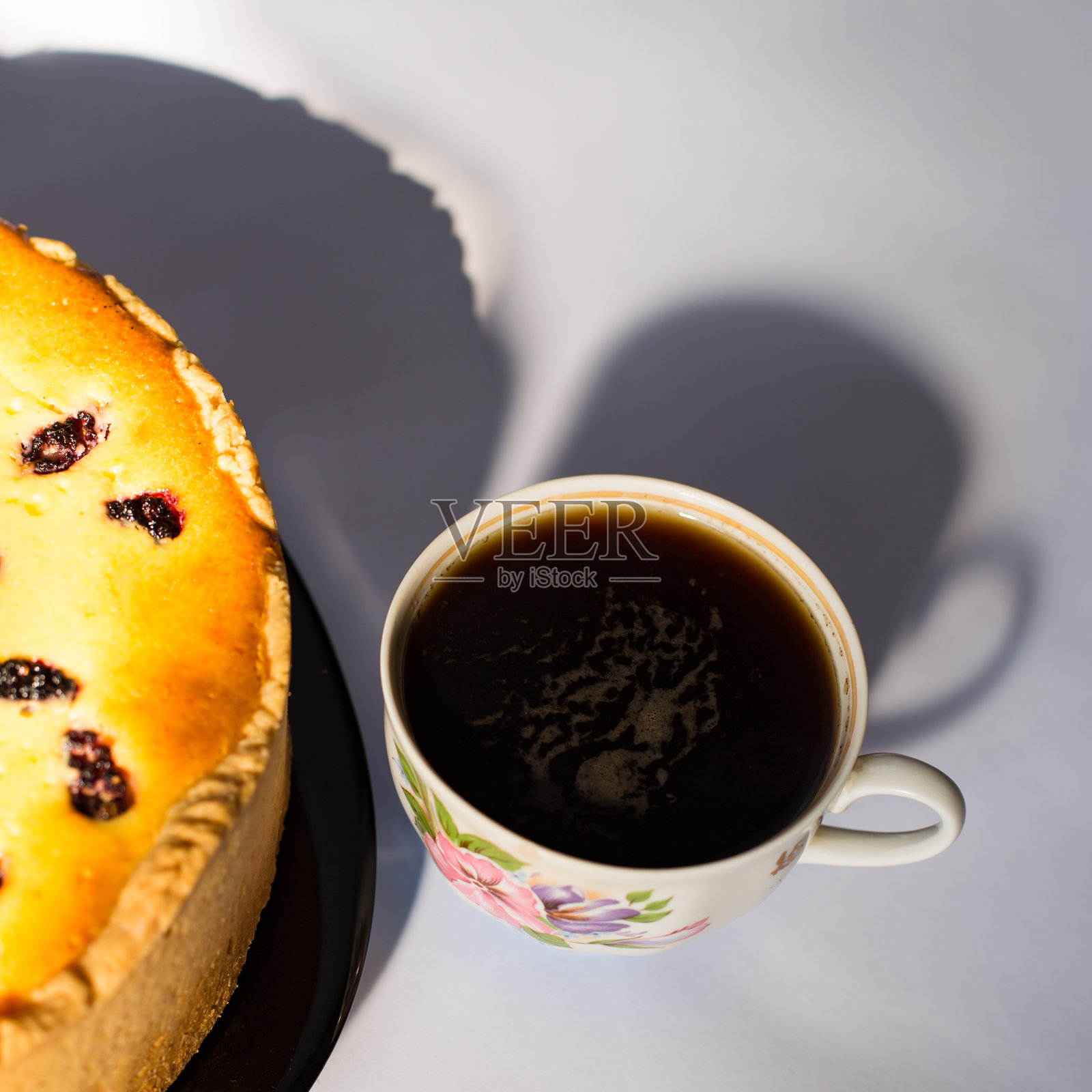 一杯咖啡和奶酪蛋糕照片摄影图片