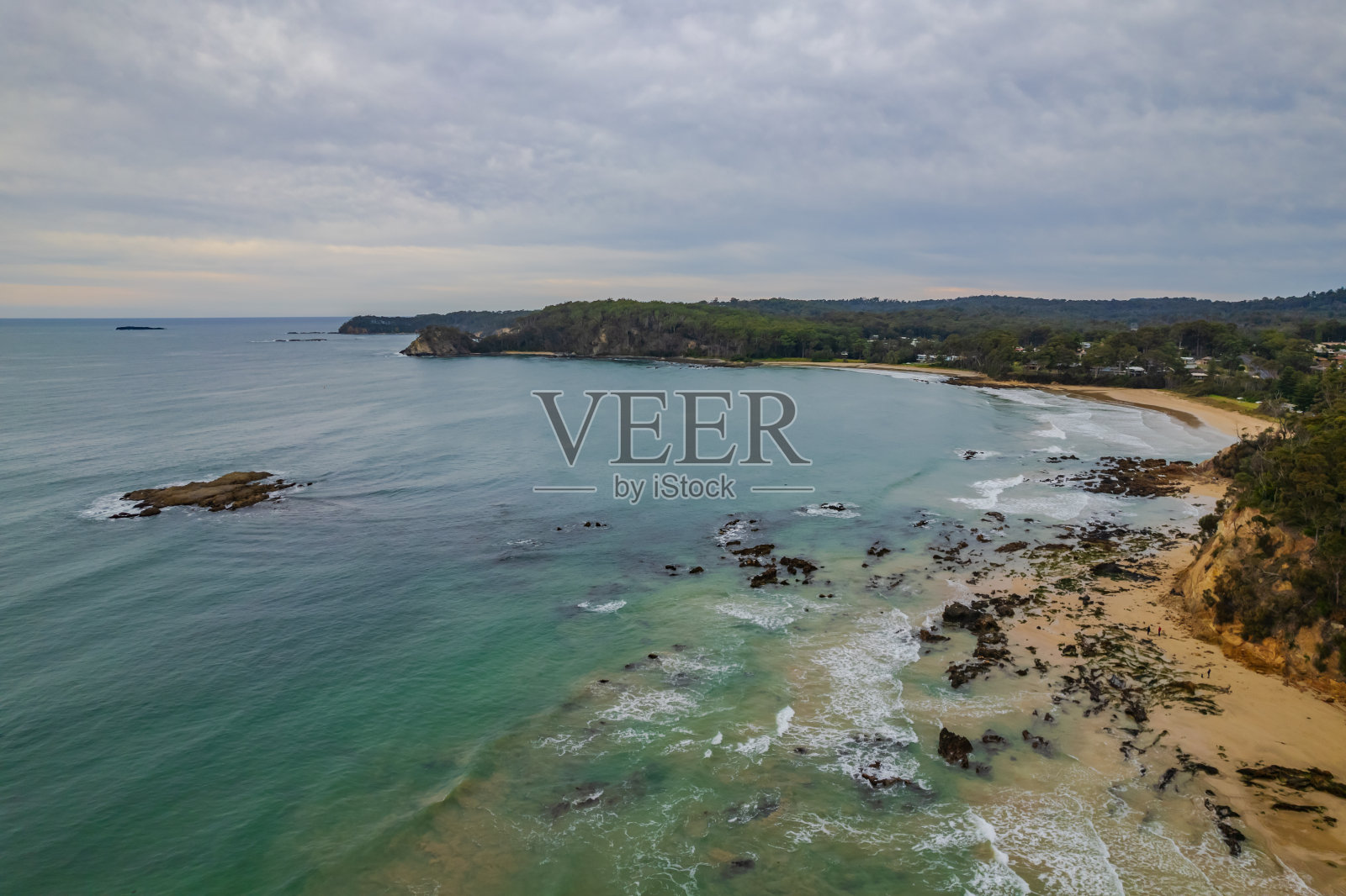 丹汉姆海滩多云的清晨海景照片摄影图片