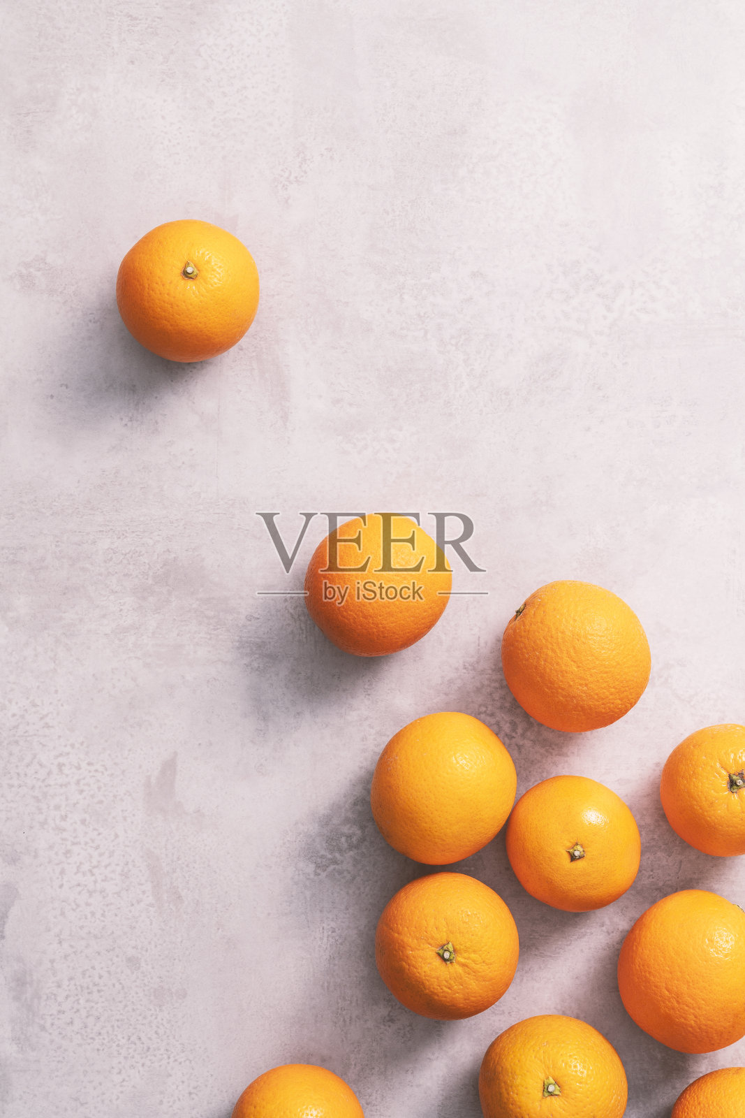 厨房台面上的橘子照片摄影图片