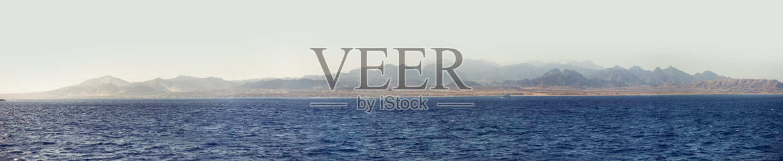 红海海岸线景观照片摄影图片