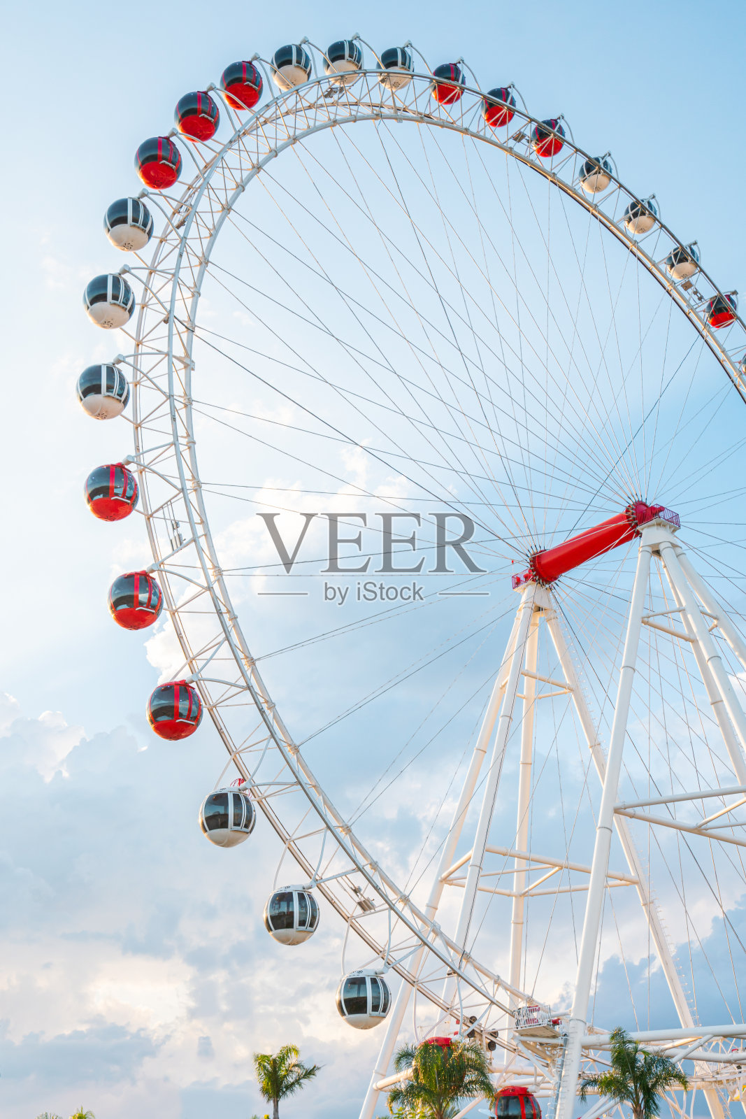 蓝天摩天轮照片摄影图片