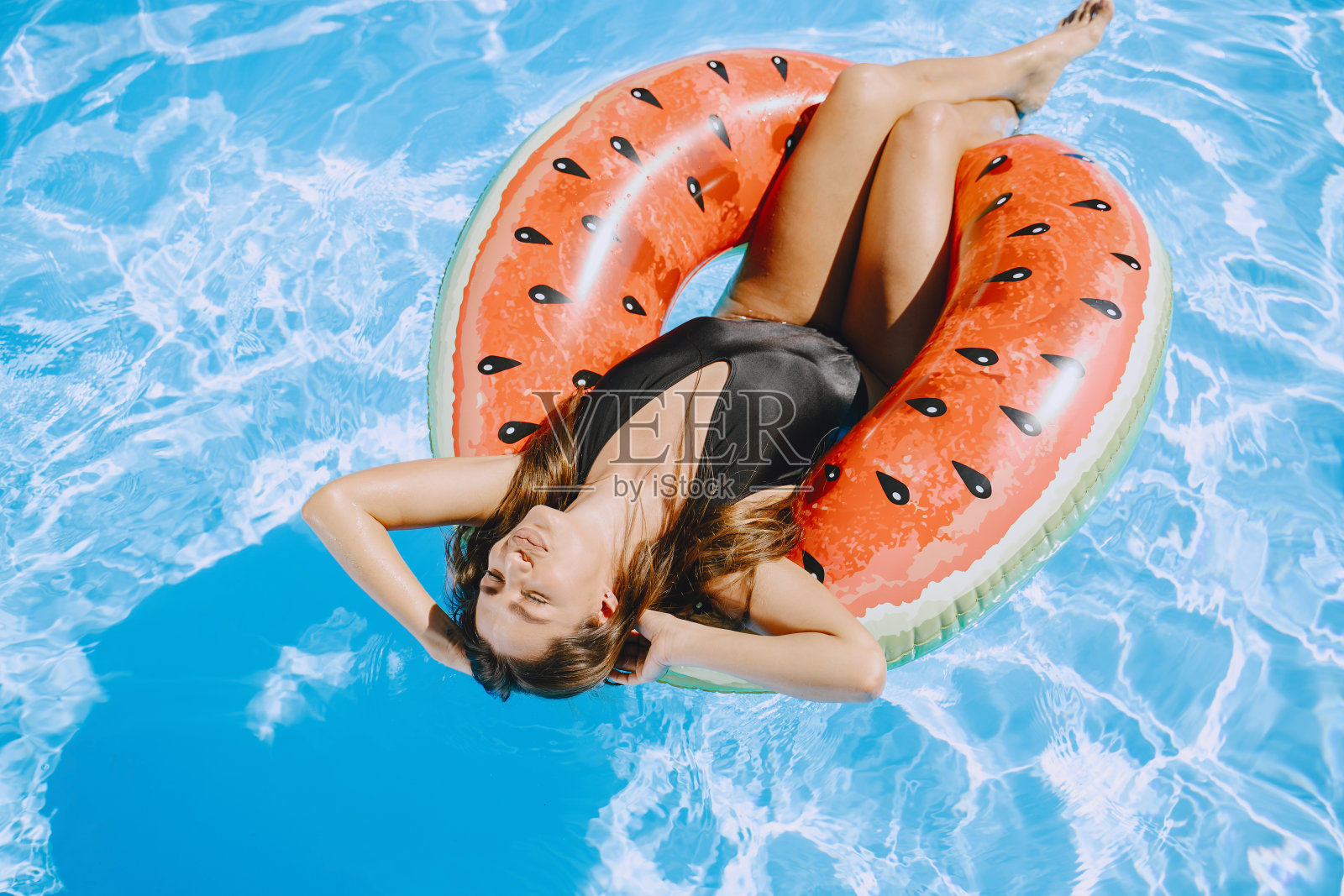 美丽优雅的度假女孩照片摄影图片