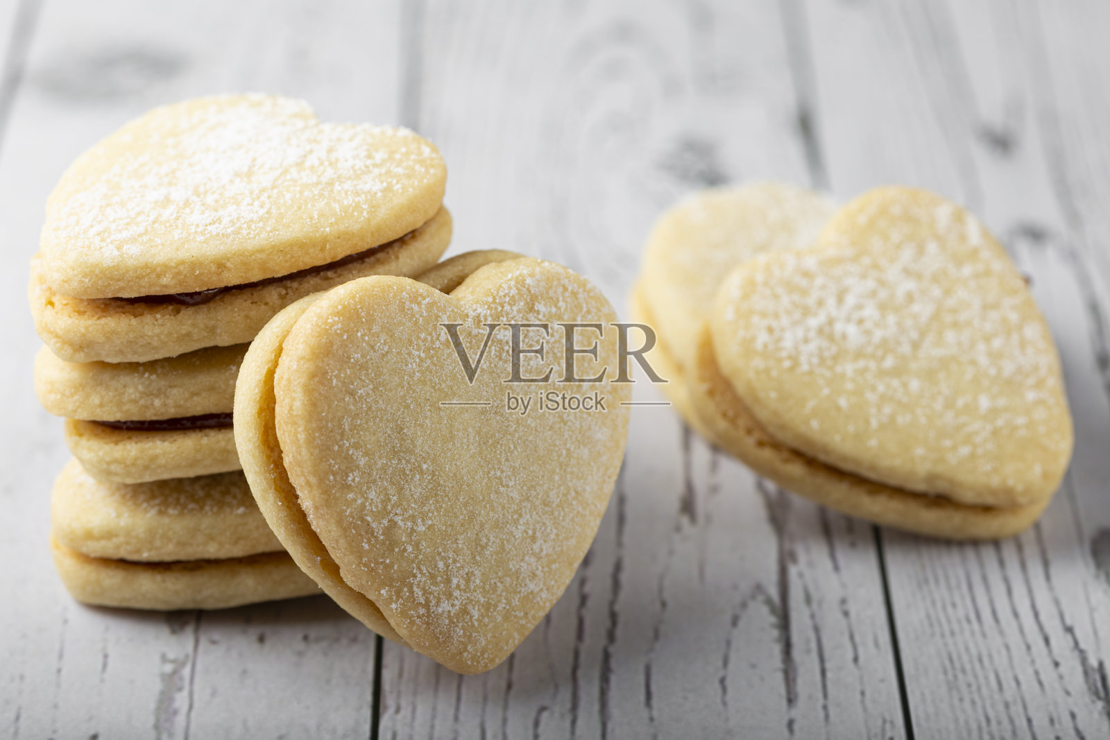 美味的番石榴酱黄油饼干。照片摄影图片