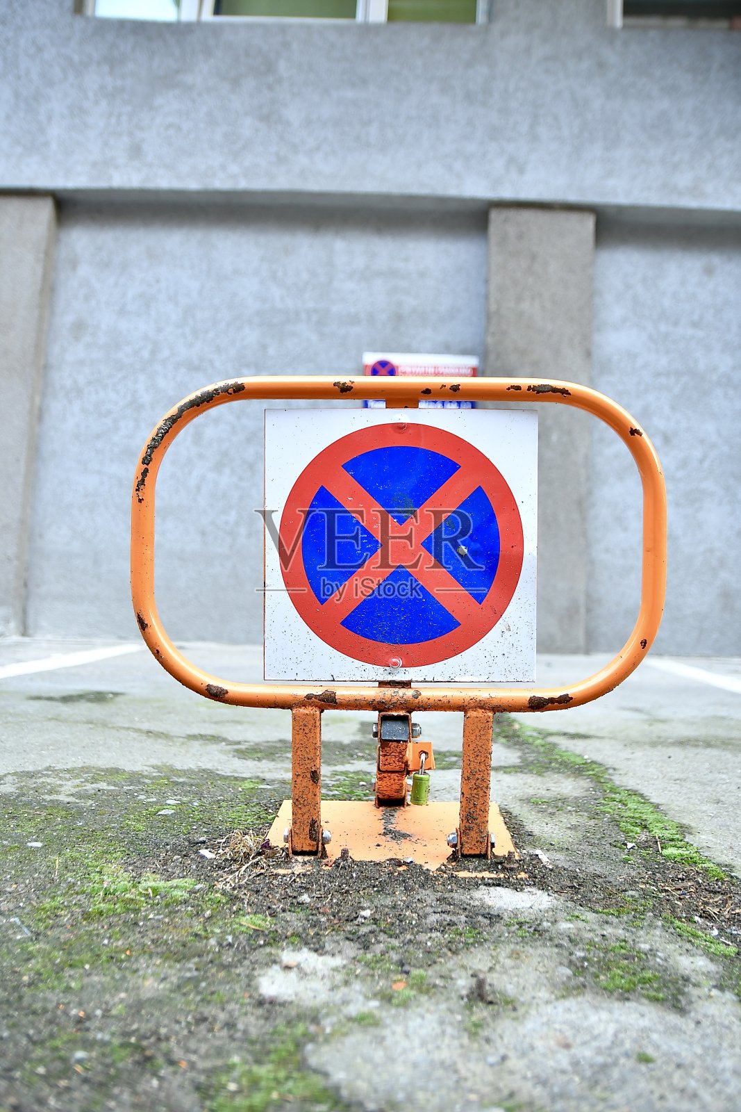 禁止停车屏障安全及警告标志照片摄影图片