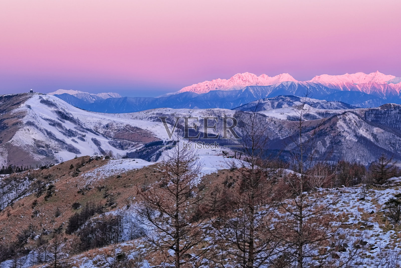 日本长野县八石峰的冬日破晓景色照片摄影图片