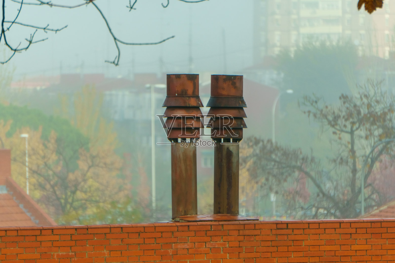 城市的污染和雾照片摄影图片