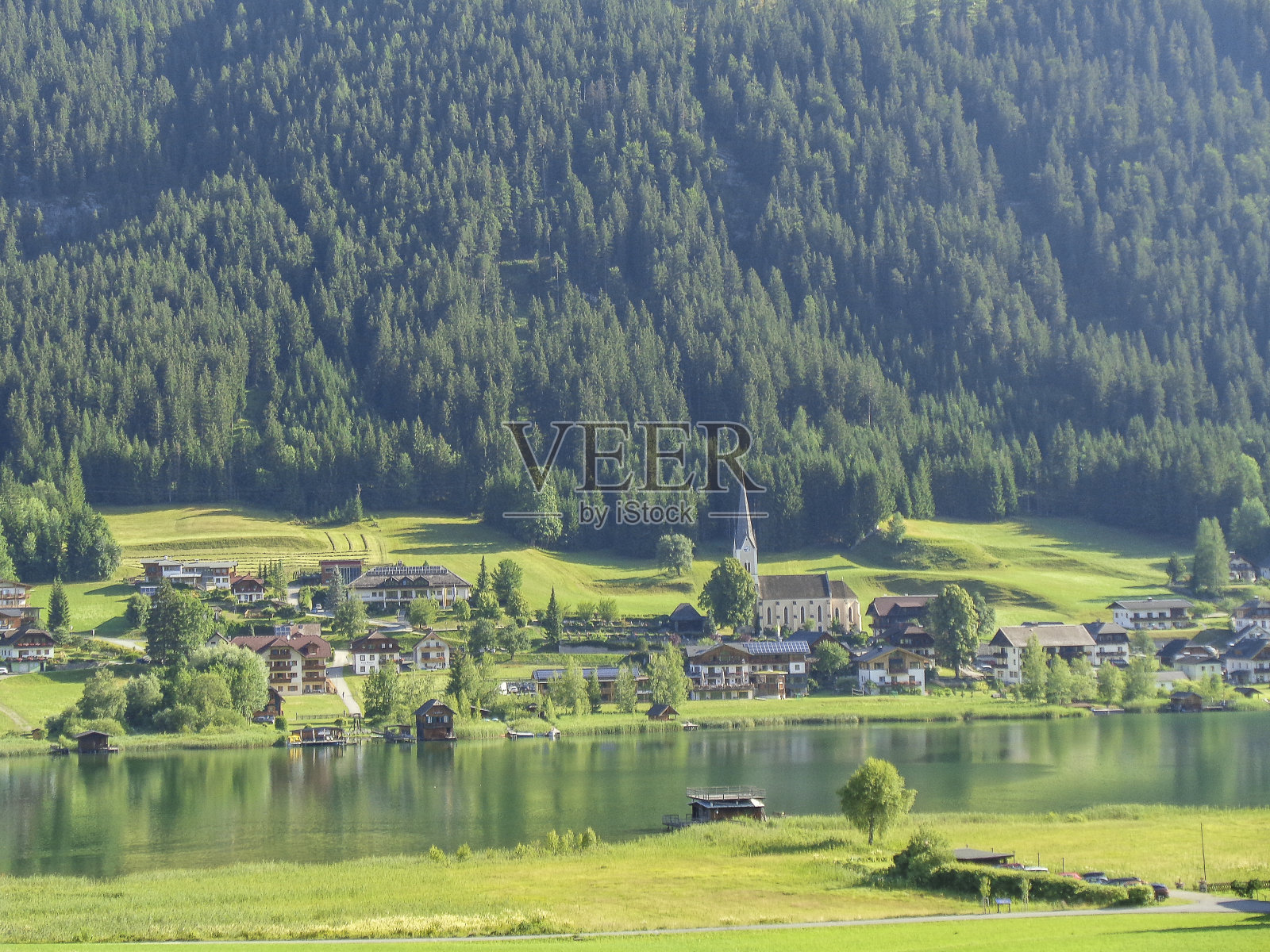 奥地利一个美丽的湖照片摄影图片