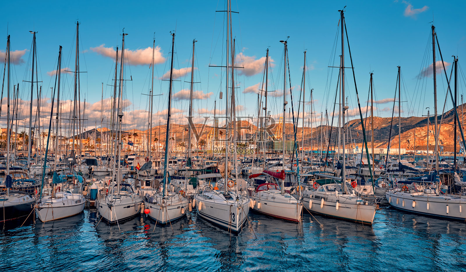 快乐的游客照片摄影图片