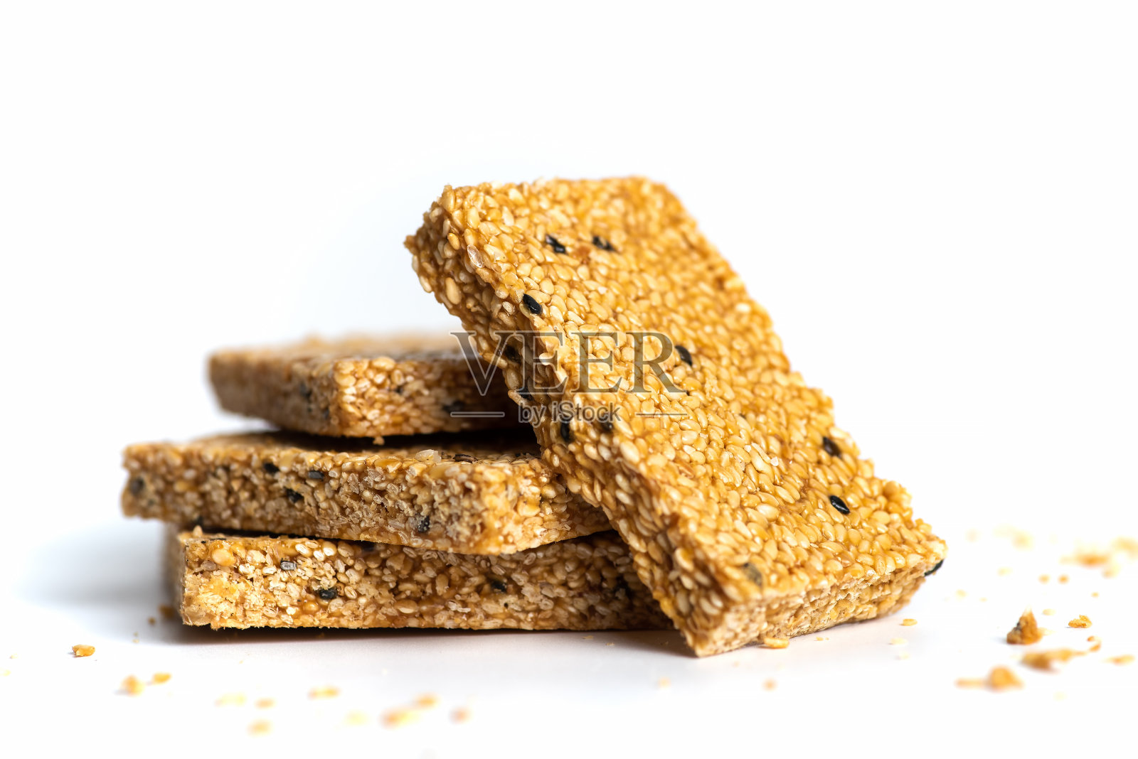 芝麻蛋白能量棒孤立于白色照片摄影图片