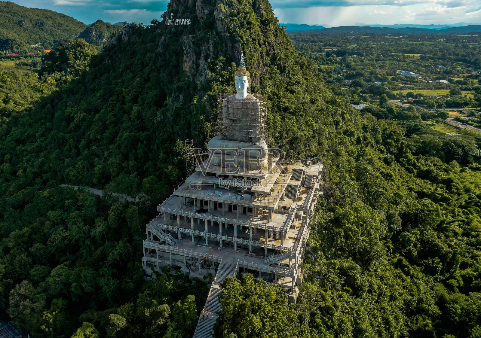 泰国北碧府的wat tham khao laem庙照片摄影图片