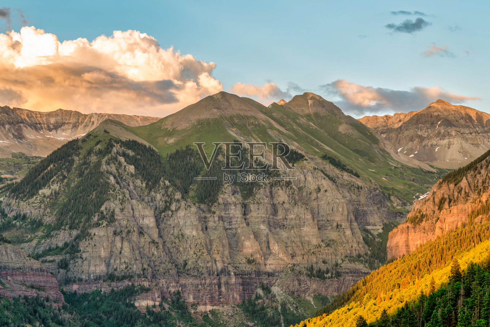 科罗拉多州美丽的山景照片摄影图片