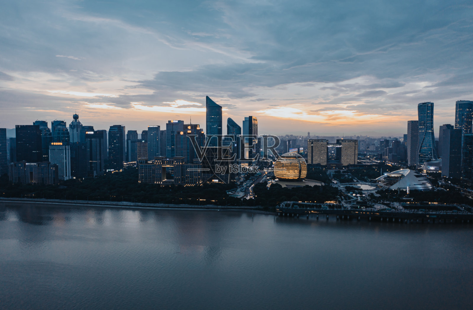 城市的日落照片摄影图片