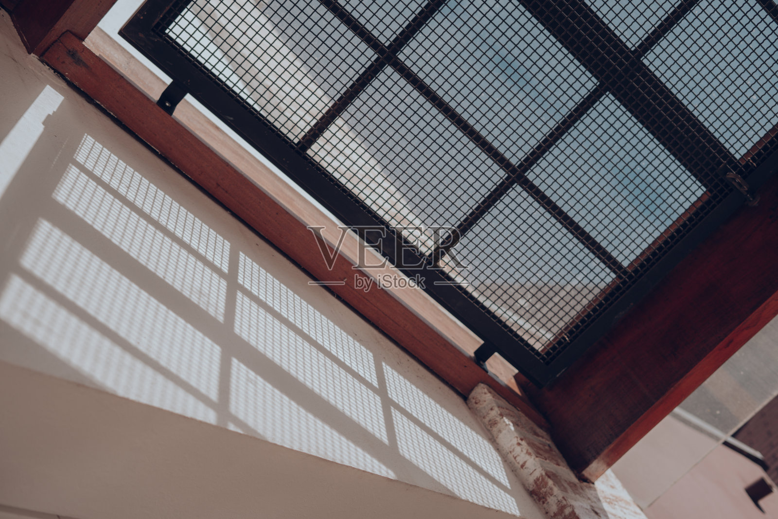 天花板上的窗口。照片摄影图片