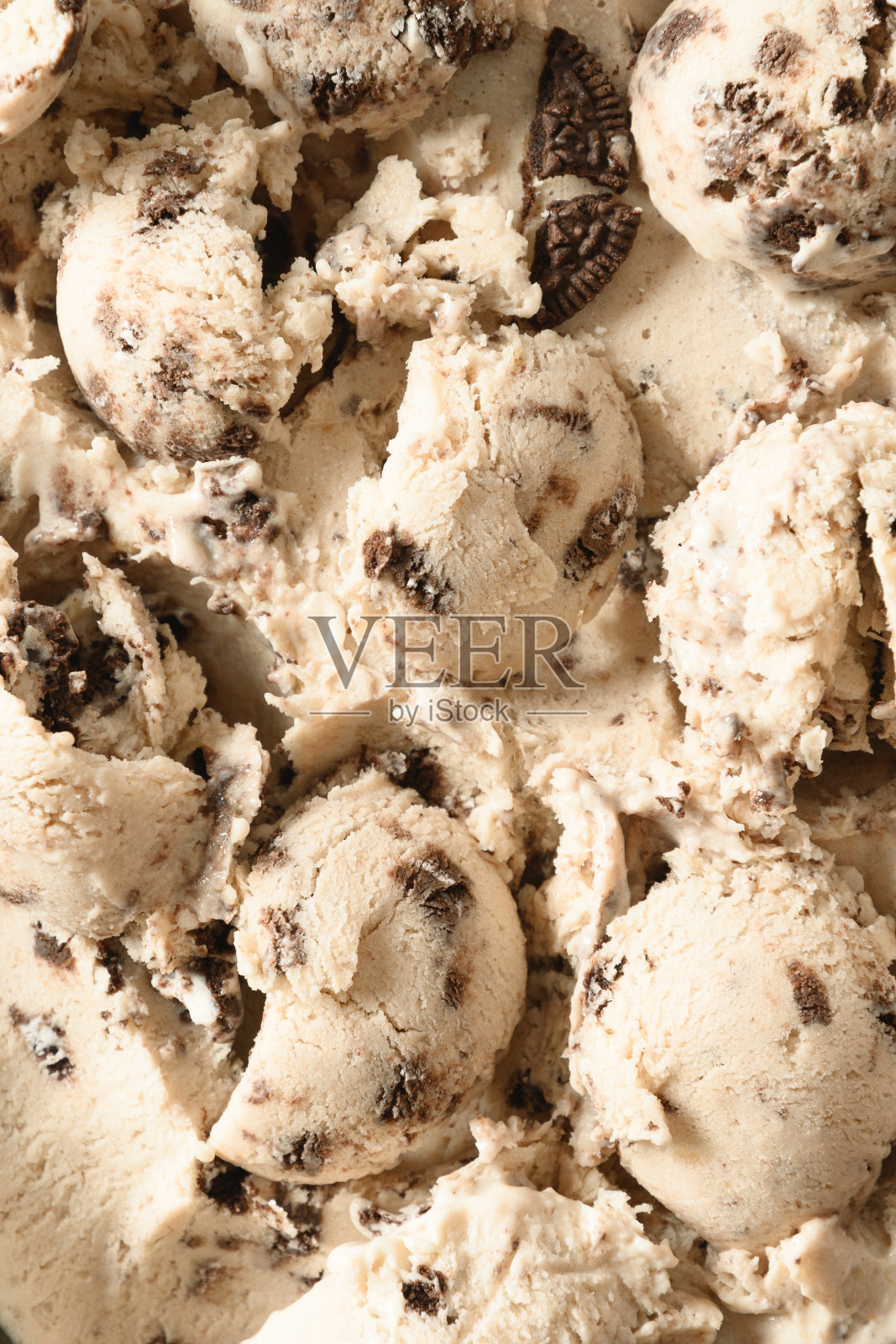 奶油冰淇淋和球形饼干的图案。照片摄影图片