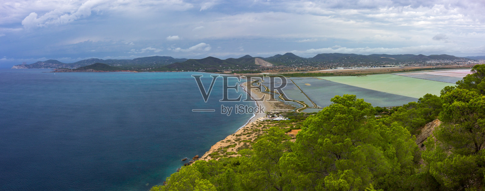 西班牙伊比沙岛的萨莱恩斯自然公园照片摄影图片