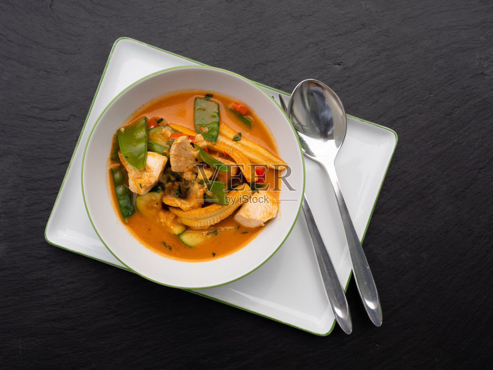 泰国红咖喱鸡照片摄影图片