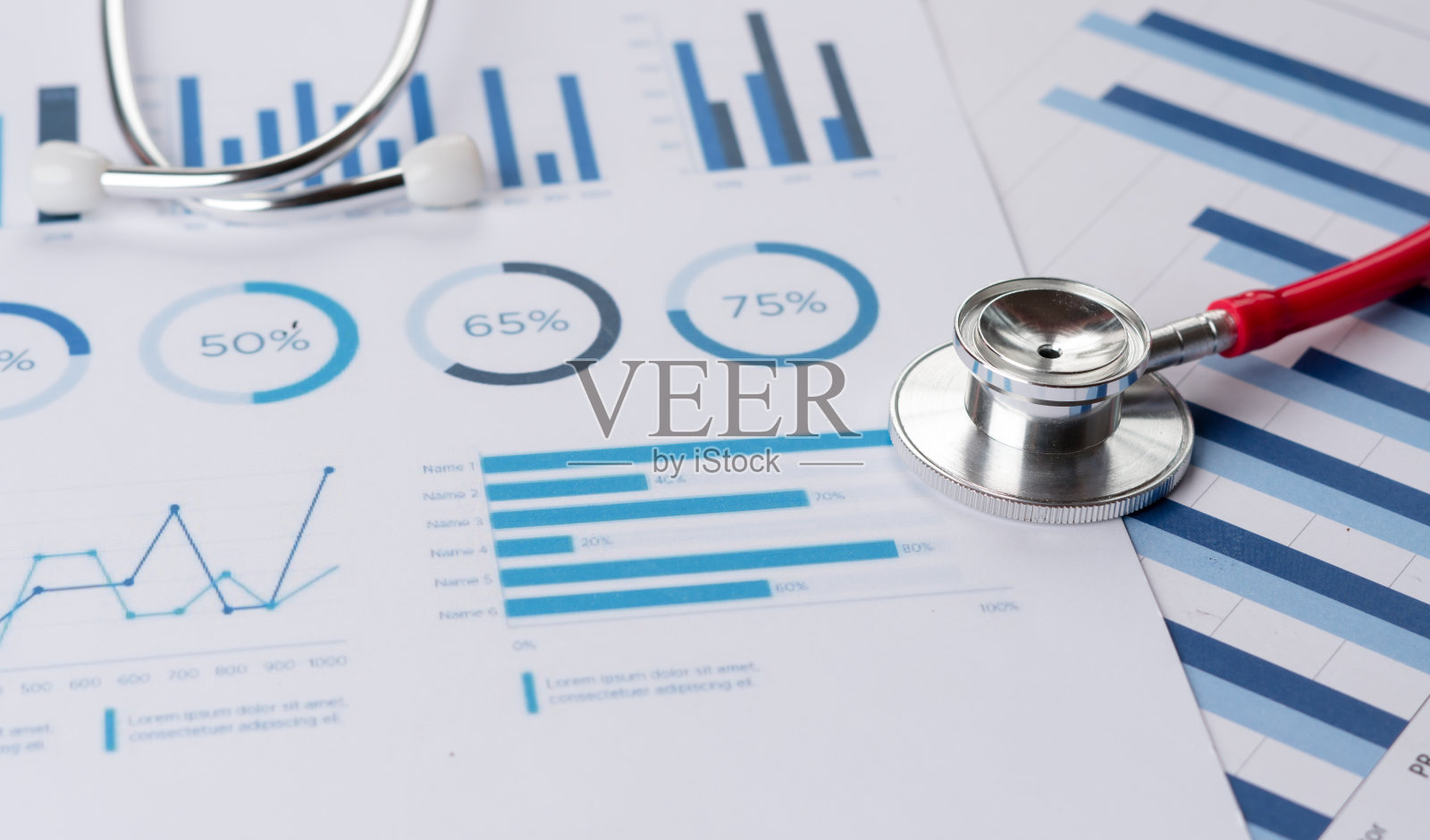 病历和听诊器医学概念。照片摄影图片