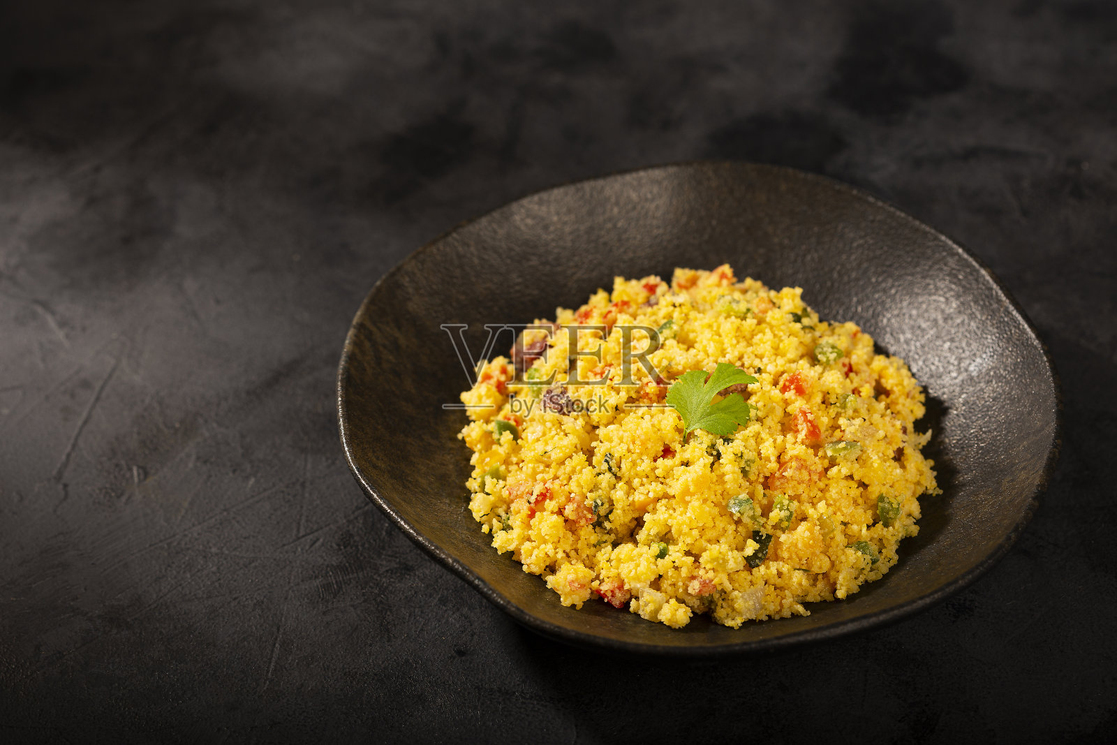 Cuscuz。典型的巴西东北部食物。照片摄影图片