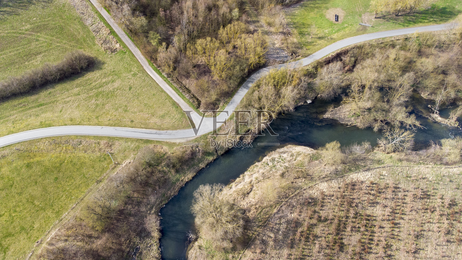 一条小河的再生照片摄影图片