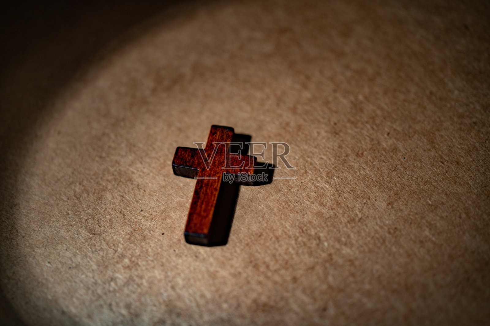 《影子与十字架照片摄影图片