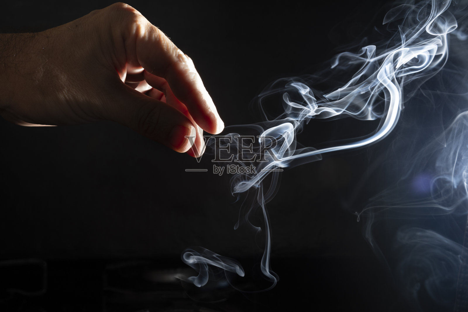 香熏燃烧。照片摄影图片