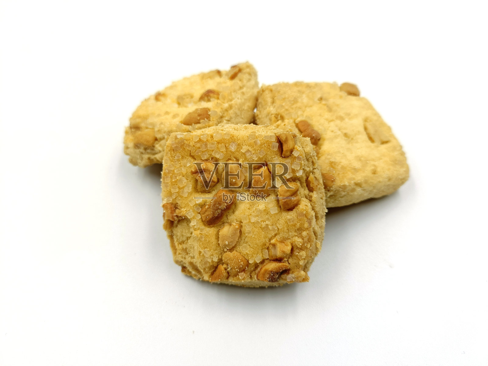 自制的白色背景混合坚果饼干照片摄影图片