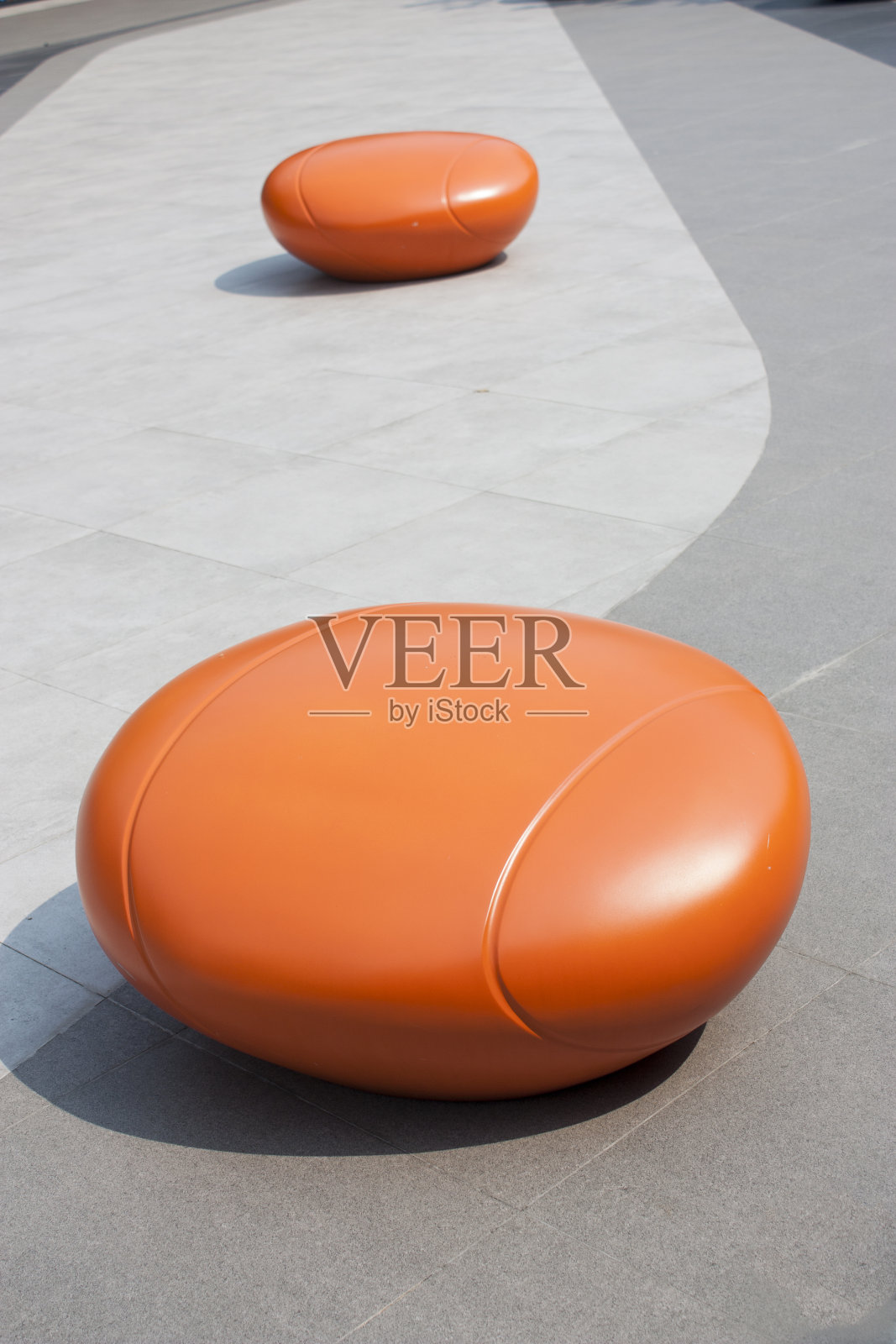 石头椅子上照片摄影图片