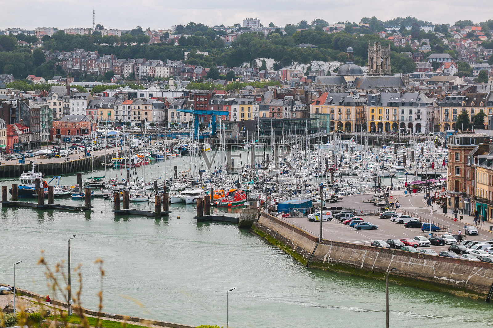 迪耶普是它的港口和城市照片摄影图片