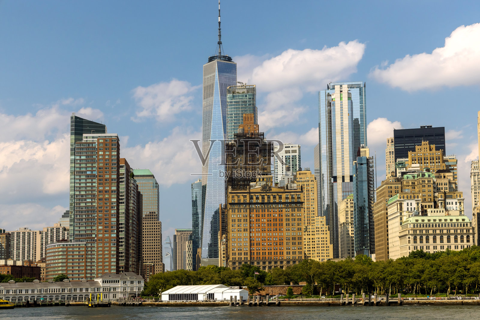 纽约市天际线与城市摩天大楼市中心曼哈顿下城商业区照片摄影图片