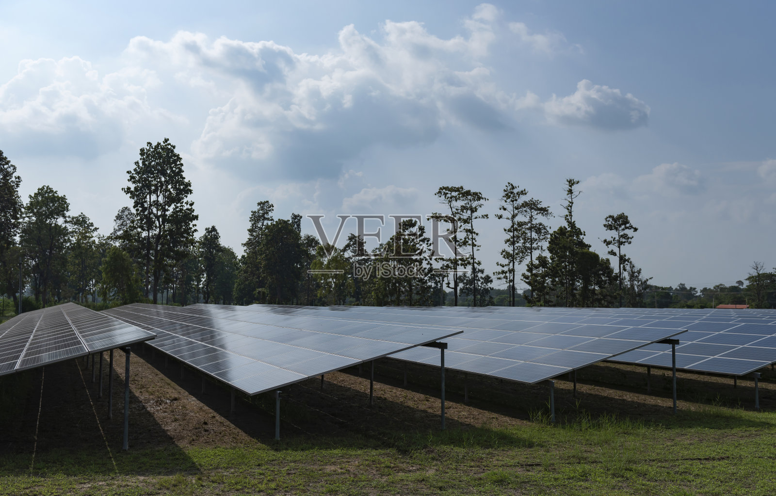 清洁能源太阳能电池,信息复制空间。照片摄影图片