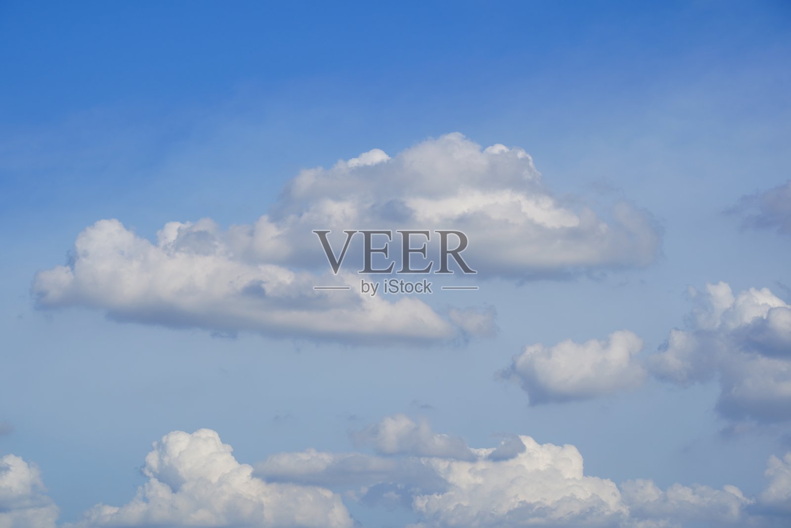 天空中的白色积云照片摄影图片