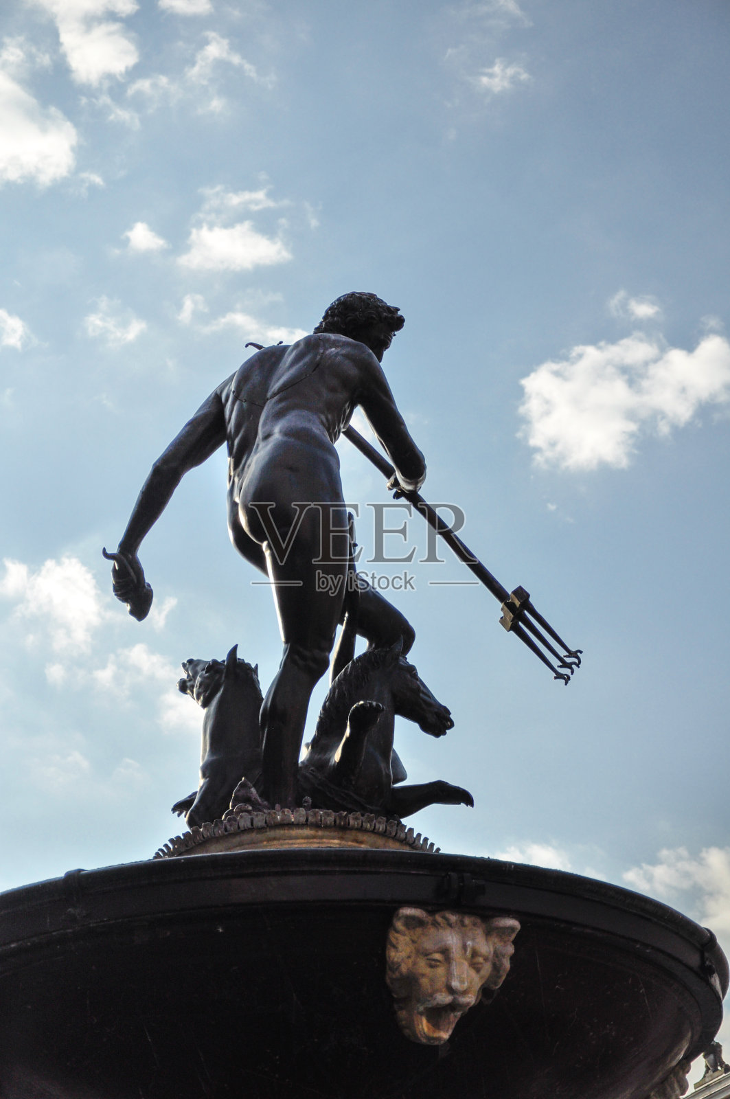 格但斯克海王星喷泉照片摄影图片