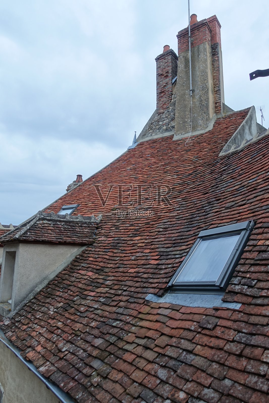 乡村老房子平瓦屋顶屋顶窗室外拍摄照片摄影图片