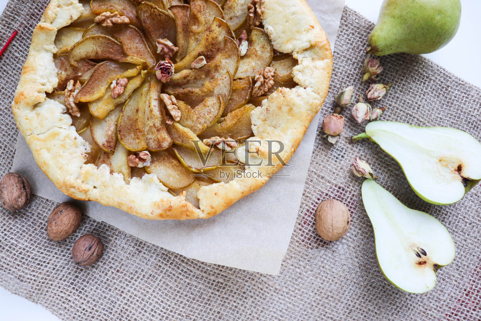 传统的梨和肉桂饼干照片摄影图片