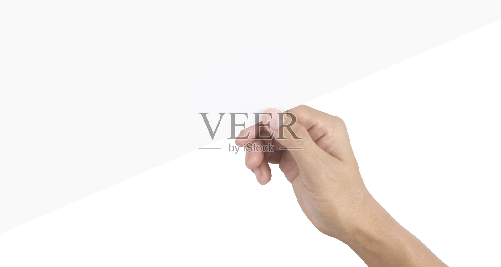 为文本留出空间。手里拿着白纸照片摄影图片