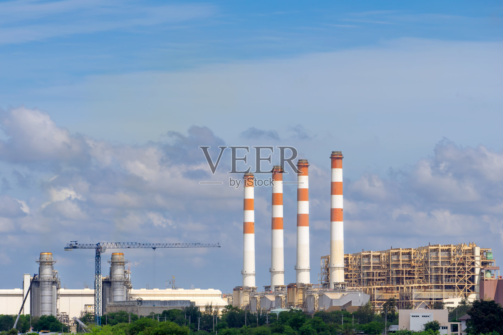 发电厂和天空照片摄影图片