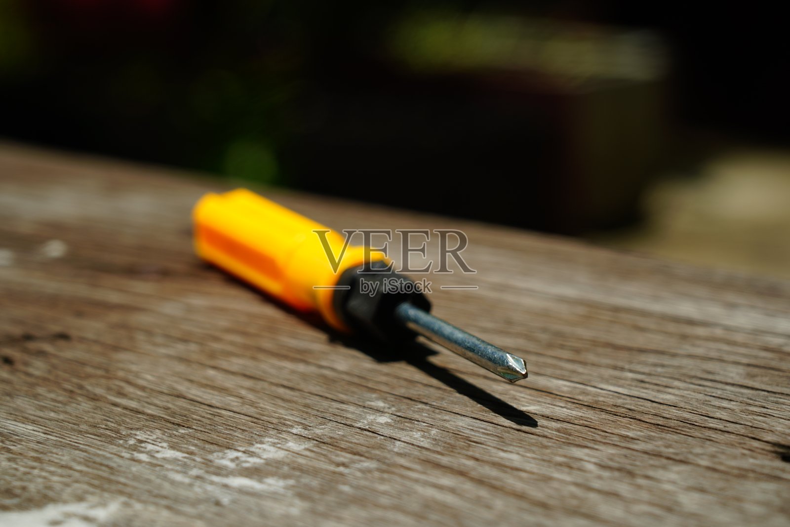 旧十字头螺丝刀黄色照片摄影图片