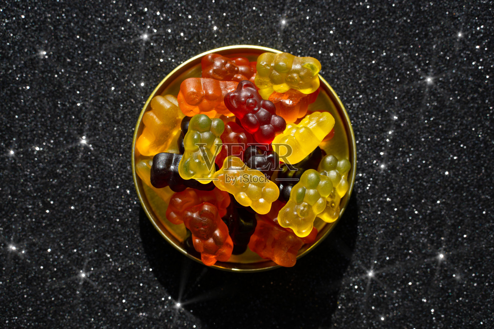 五彩缤纷的小熊软糖照片摄影图片