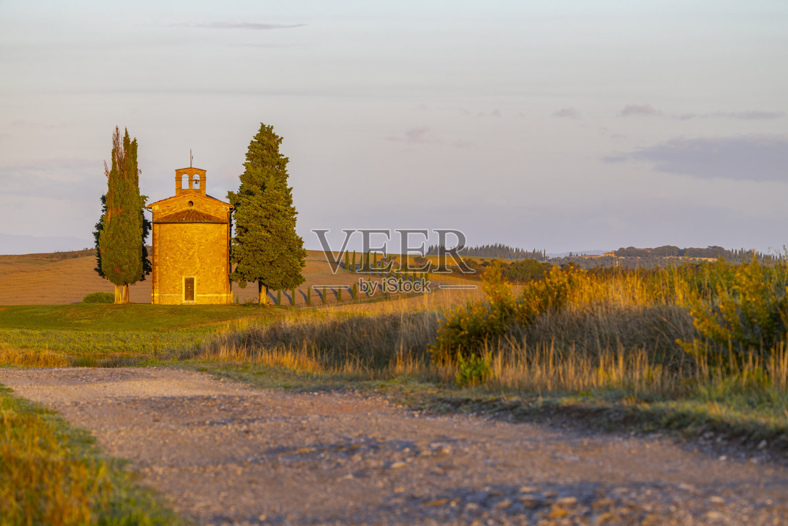 意大利托斯卡纳,圣奎利科奥西亚,维塔莱塔圣母教堂照片摄影图片