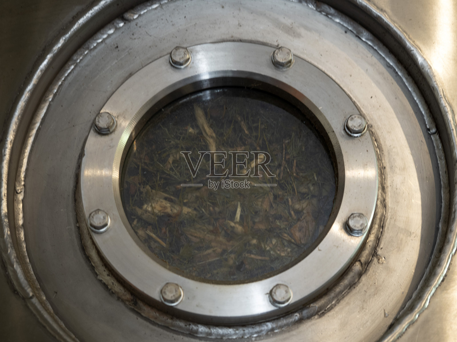 山松精油厂蒸馏厂照片摄影图片