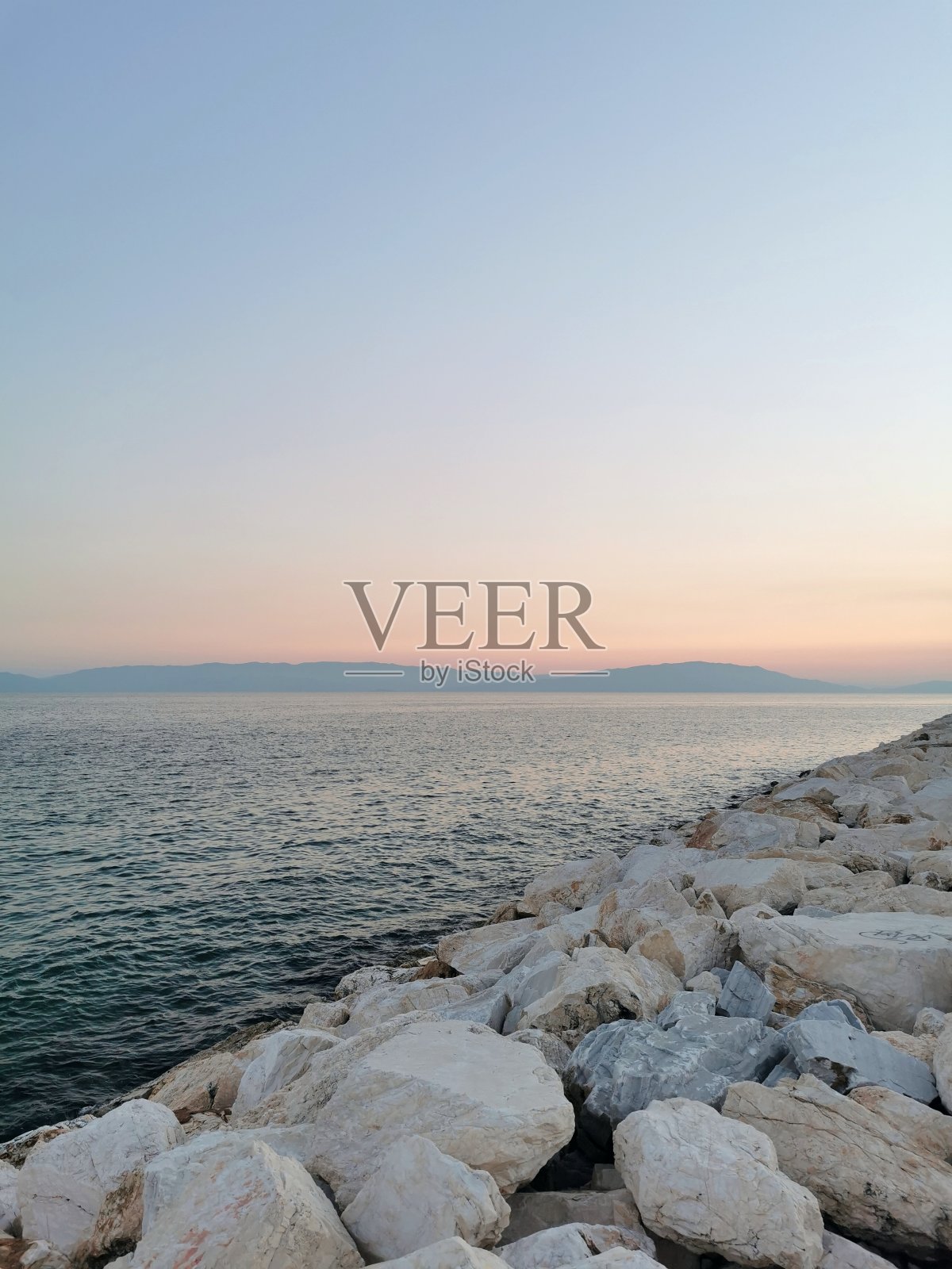 海边美丽的傍晚天空照片摄影图片