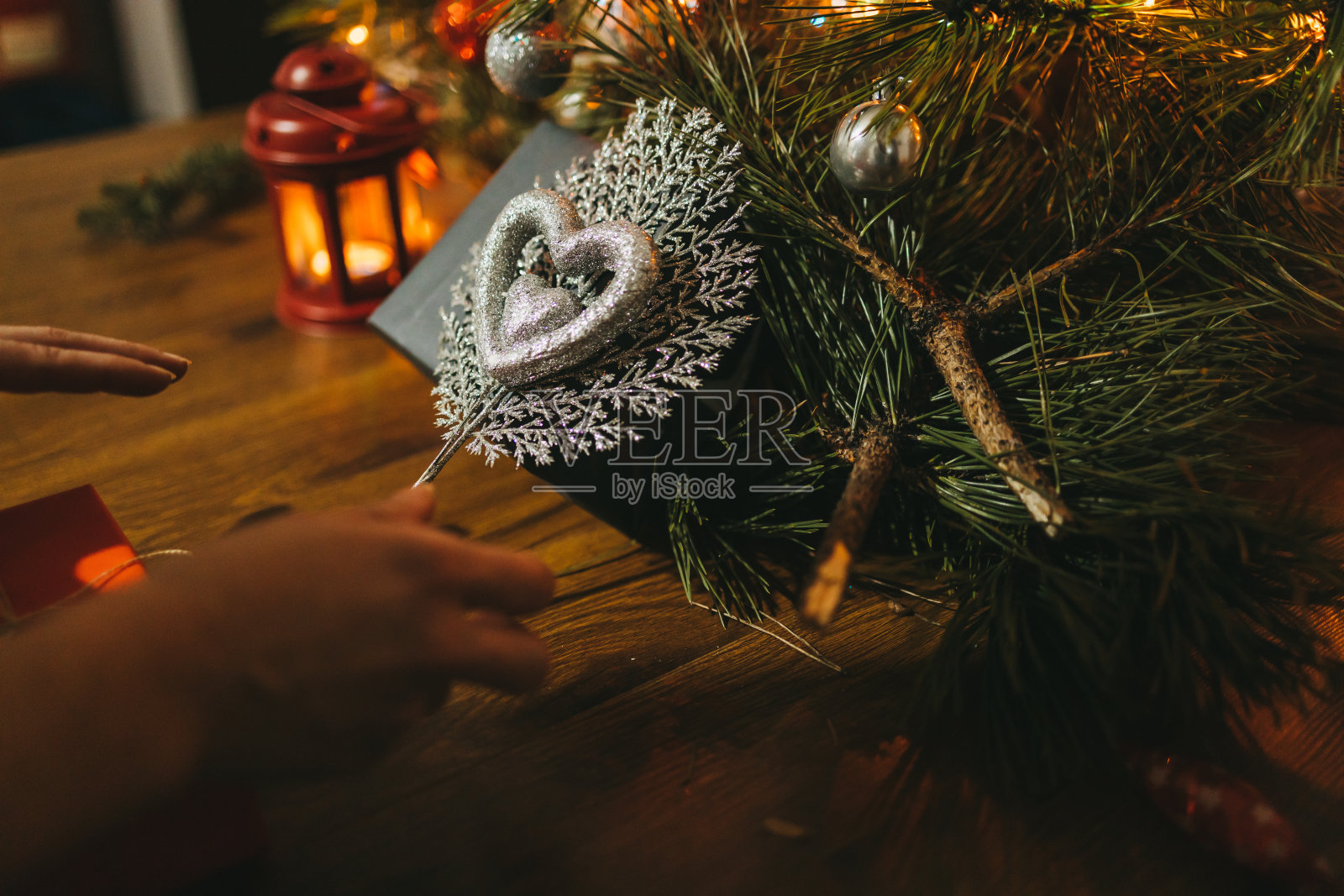 乡村背景上的圣诞装饰。本空间照片摄影图片