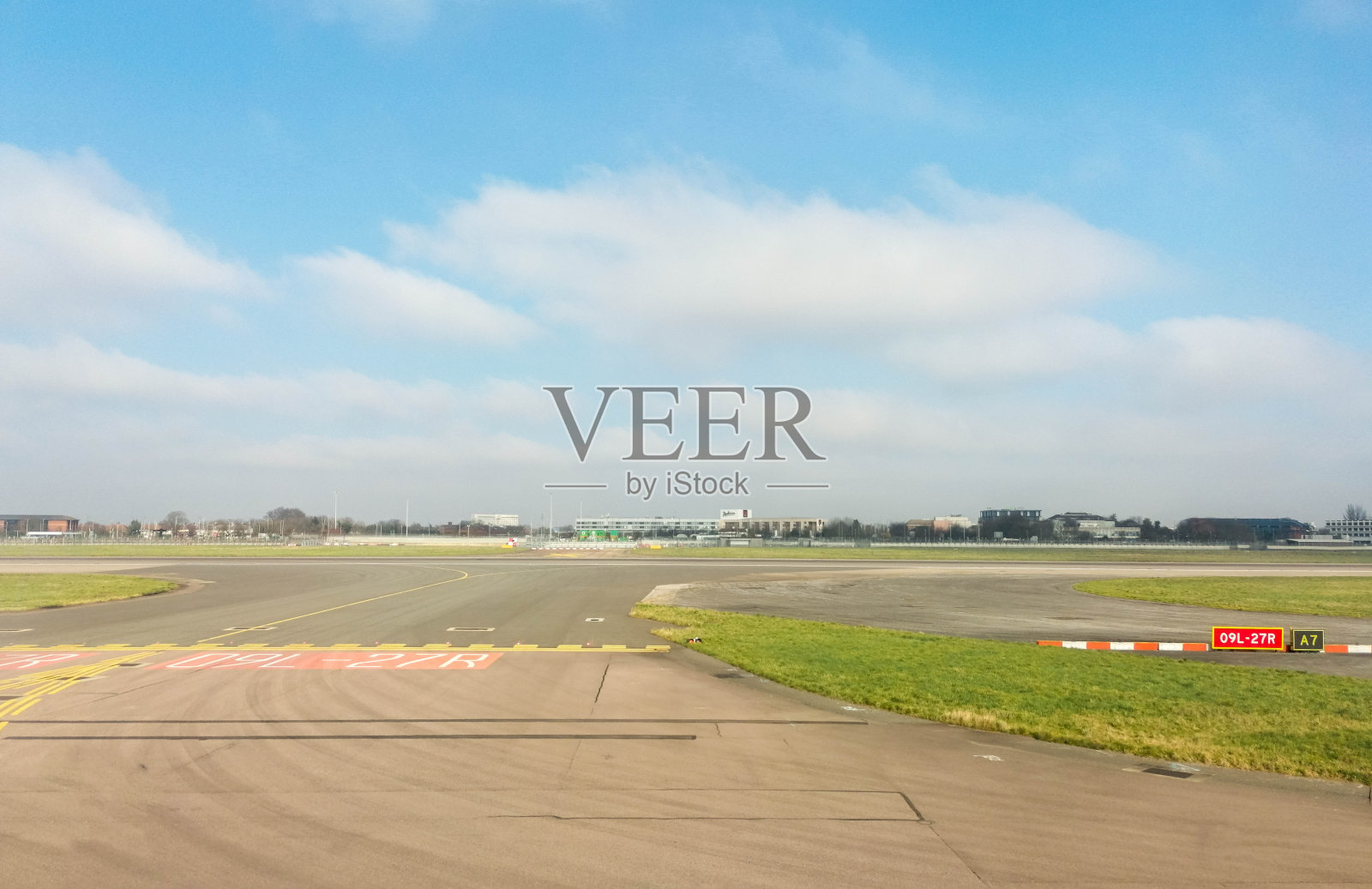 机场出发或到达照片摄影图片