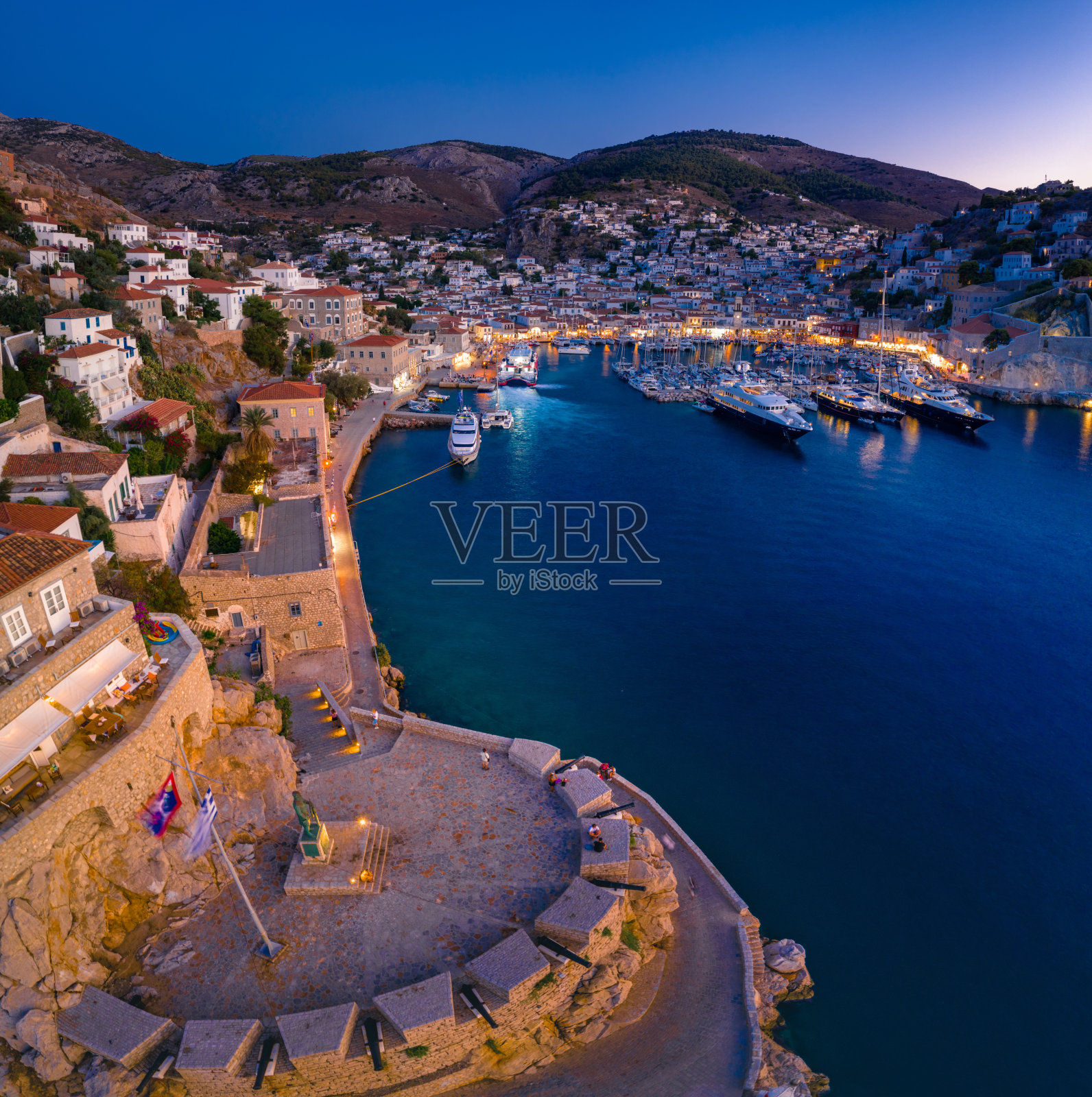 希腊九头蛇岛的美景。照片摄影图片