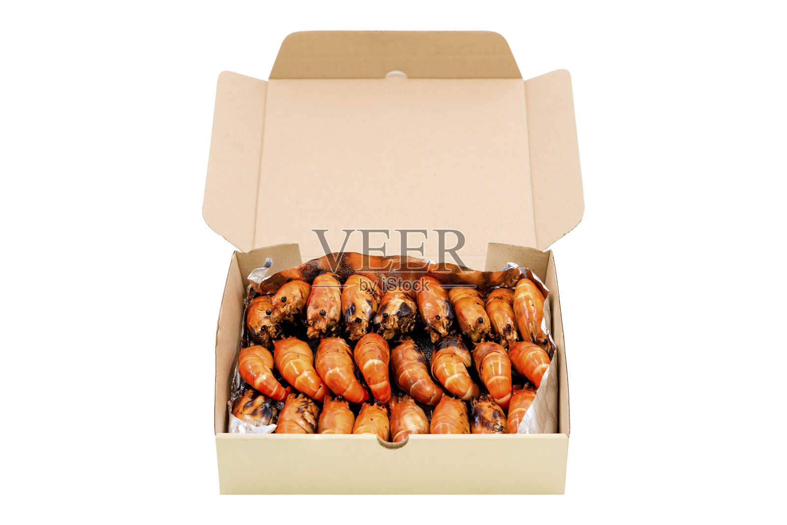 一组烤河虾排列在一个纸盒。照片摄影图片