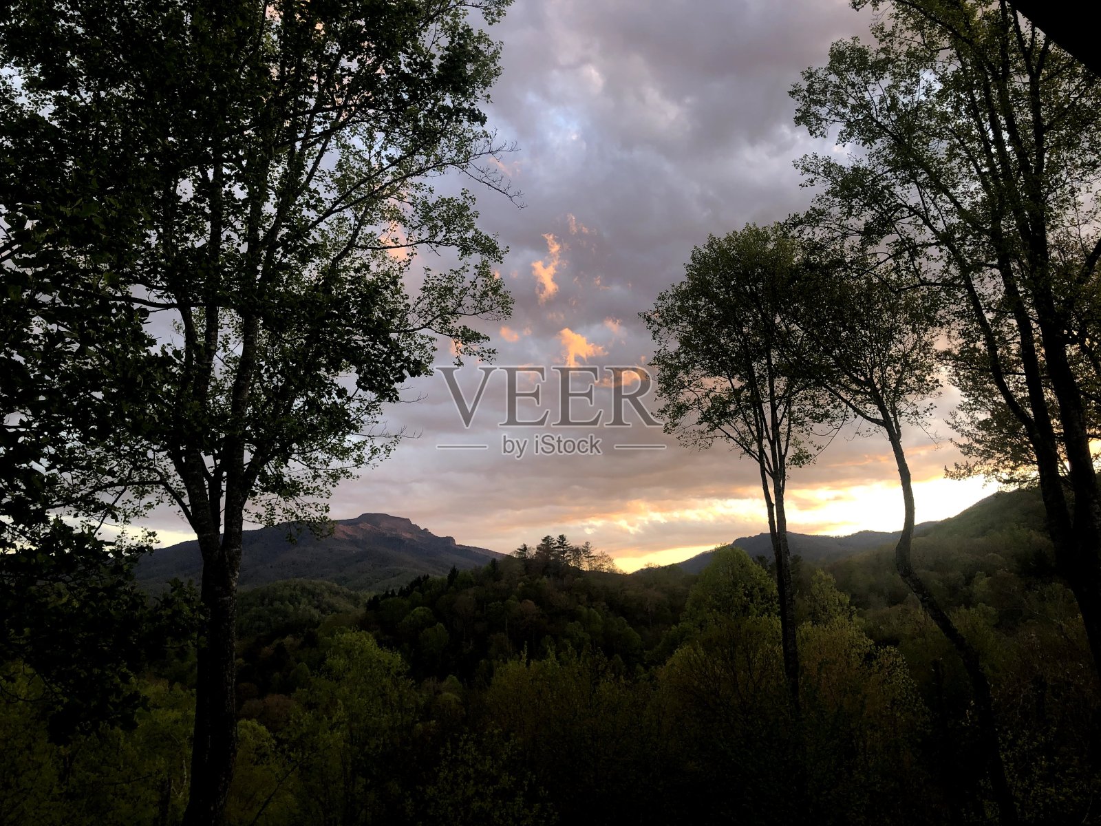 祖父山布恩北卡罗莱纳的蓝岭在秋天照片摄影图片