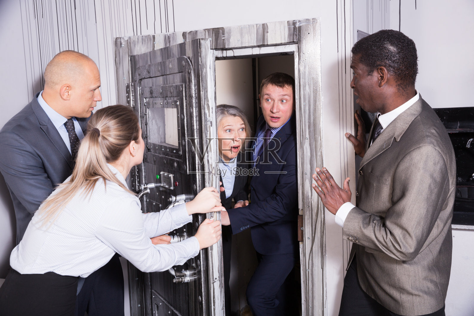 像惊悚片一样的密室照片摄影图片