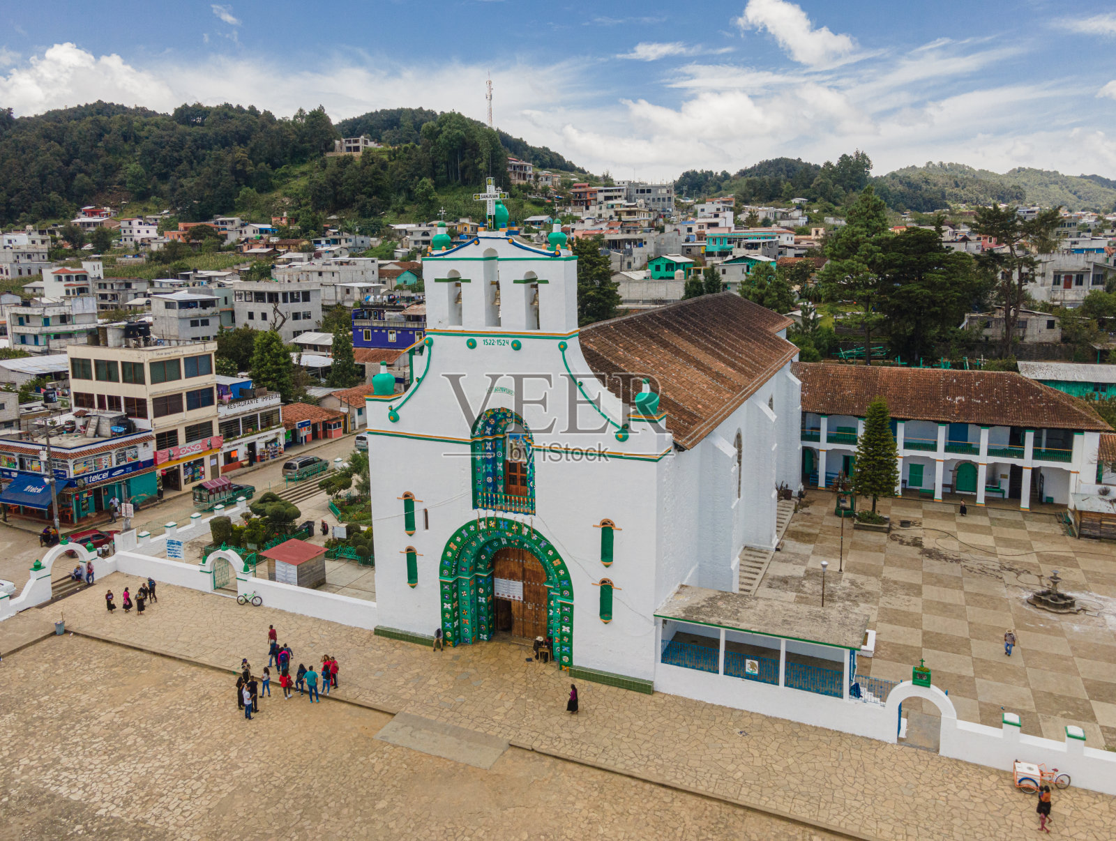 墨西哥恰帕斯州佐齐尔镇圣胡安查穆拉教堂照片摄影图片