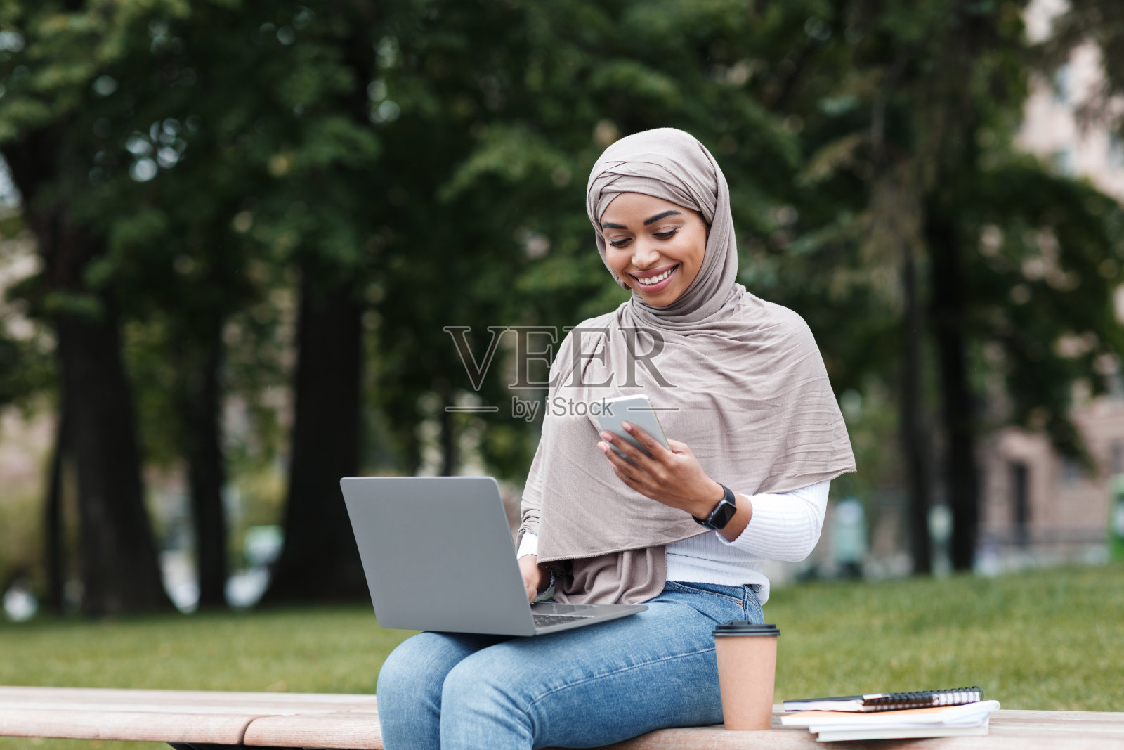 远程办公、现代教育、城市学习、新常态照片摄影图片